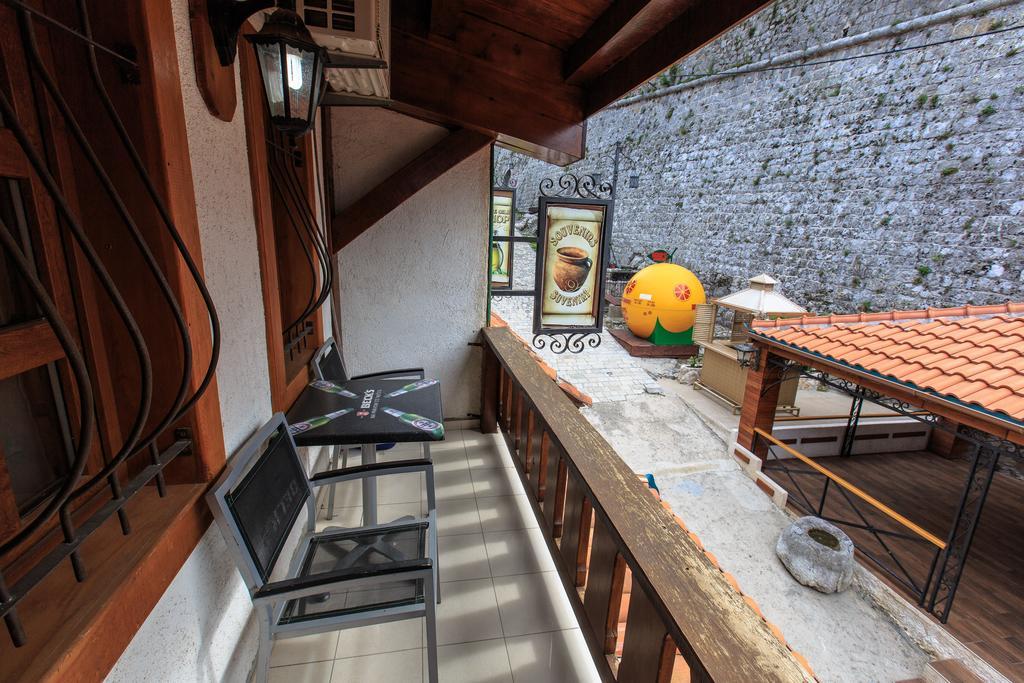 Kula Boutique Hotel Bar Room photo
